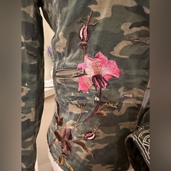 EUC Love Stitch Lined Camouflage Jacket/Blazer with embroidered design. Sz Small - Picture 10 of 16